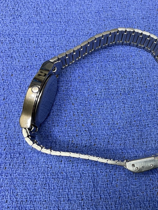 Ladies Seiko Quartz Watch in good condition main image 10